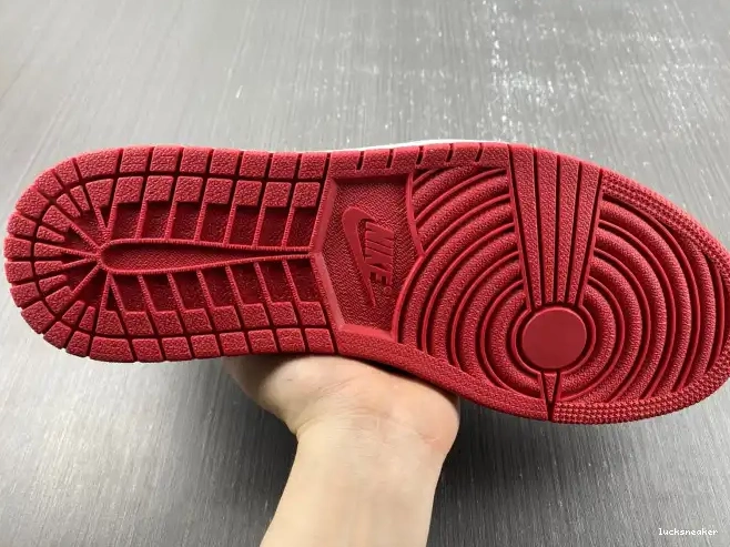 Reps LUCY 705329-600 Jordan Air Retro 1 Chicago Low 0528